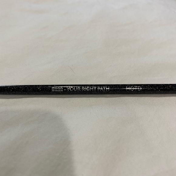 MOTD E222 - Your Right Path Pigment Makeup Brush - NEW - Picture 5 of 5